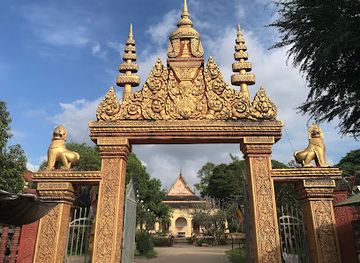 cambodia/siem-reap/wat-bo-road/landmark/wat-damnak