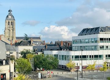france/tours/landmark/les-halles-de-tours