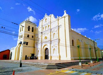 honduras/comayagua-valley/landmark/plaza-colonial