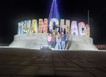 peru/trujillo/huanchaco/landmark/ovalo-huanchaco