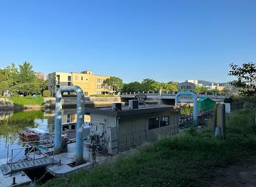 japan/hiroshima/landmark/mahatma-gandhi-statue