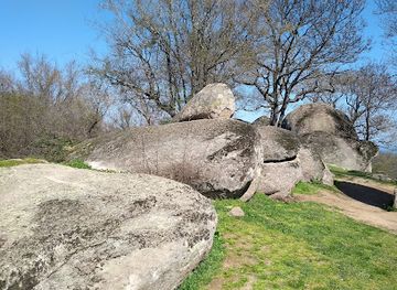 bulgaria/primorsko/landmark/dolmen-dragon-house
