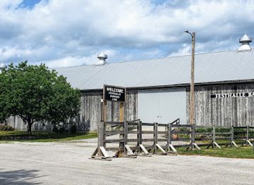 iowa/amana-colonies/landmark/amana-festhalle-barn