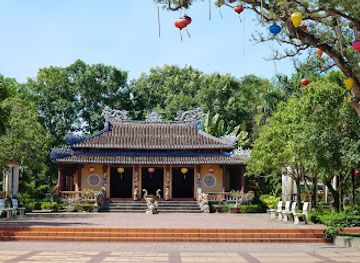 vietnam/tam-ky/landmark/di-tich-van-tha-nh-kho-ng-mie-u