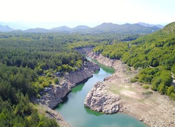 croatia/plitvice-lakes-national-park/landmark/pecinski-park-grabovaca