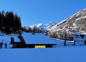italy/la-thuile/landmark/ski-school-la-thuile