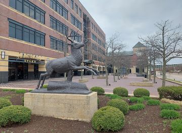 illinois/quad-cities/landmark/john-deere-pavilion