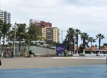 ecuador/manta/landmark/malecon-escenico-murcielago