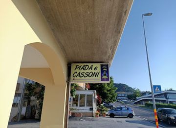 san-marino/borgo-maggiore/landmark/l-angela-veste-piada