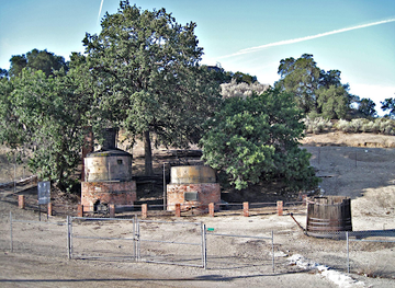 california/santa-clarita/landmark/pioneer-oil-refinery