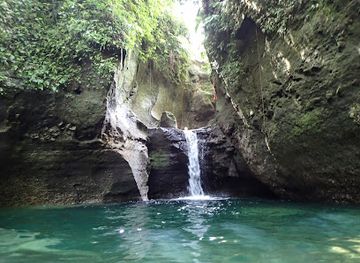 dominica/emerald-pool/landmark/extreme-dominica-canyon-experience