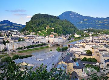 austria/upper-austria/landmark/monchsberg-elevator