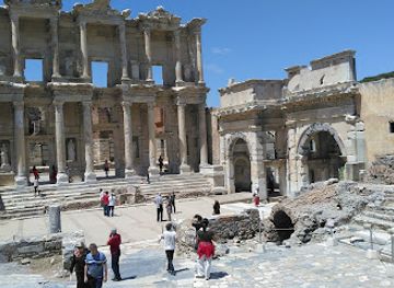 turkiye/ephesus/landmark/cave-of-the-seven-sleepers