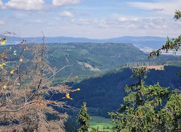 poland/stolowe-mountains/landmark/bledne-skaly-wejscie-na-trase-turystyczna