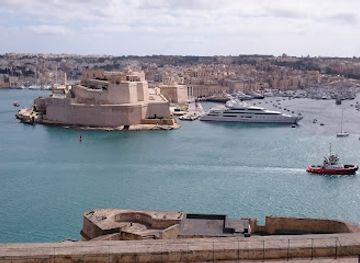 malta/grand-harbour/landmark/fort-rinella
