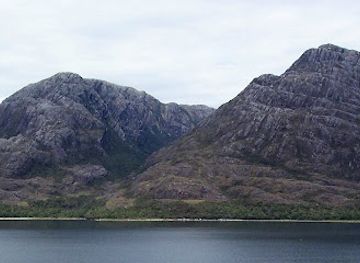 chile/magallanes-and-chilean-antarctica-region/landmark/seno-otway