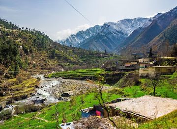 pakistan/swat/landmark/marghazar-white-palace