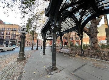washington/seattle/landmark/pioneer-square-pergola
