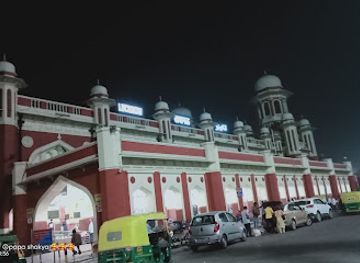 india/lucknow/charbagh/landmark/blue-train-engine