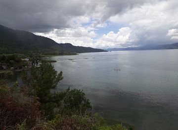 indonesia/lake-toba/landmark/pasar-tomok