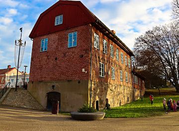 sweden/gotaland/landmark/gamla-uddevalla-bilder-torget