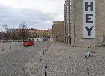 germany/potsdam/landmark/rosa-luxemburg-platz-1