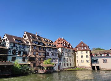france/strasbourg/landmark/eglise-protestante-saint-pierre-le-vieux-nootoos