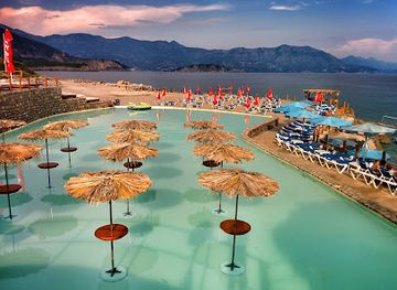 montenegro/budva-riviera/landmark/ploce-beach