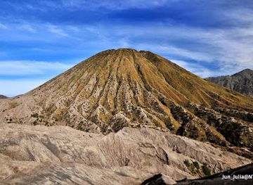 indonesia/mount-bromo/landmark/gunung-batok