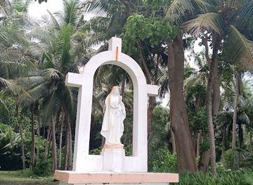 palau/angaur/landmark/estatua-de-la-virgen