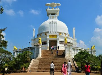 india/odisha/landmark/dhauli-hill-shanti-stupa