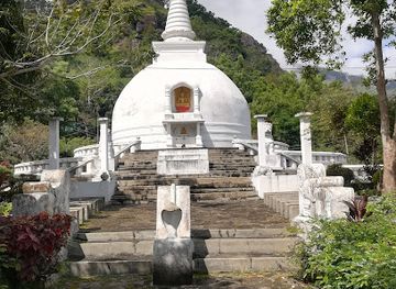 sri-lanka/central-province/landmark/japan-peace-pagoda-walapane