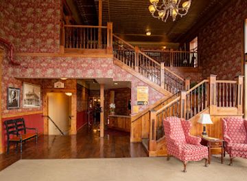 arizona/flagstaff/landmark/weatherford-hotel