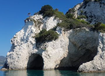 greece/zakynthos/landmark/marathonisi-caves