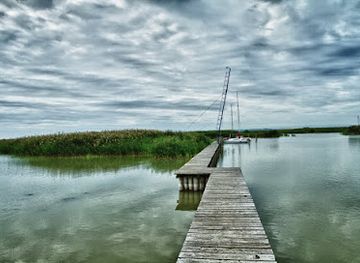 austria/lake-neusiedl/landmark/lake-neusiedl-seewinkel-national-park