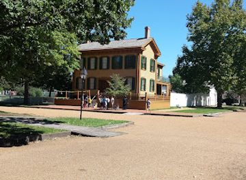 illinois/illinois-river-valley/landmark/lincoln-home-national-historic-site-visitor-center