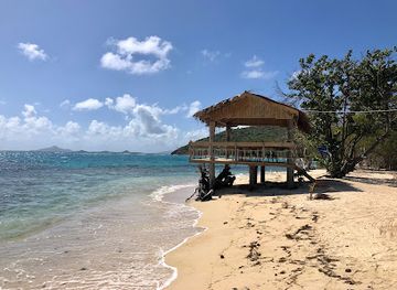 saint-vincent-and-the-grenadines/palm-island/landmark/saline-bay