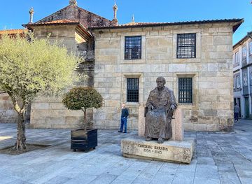 portugal/ponte-de-lima/landmark/estatua-cardeal-saraiva