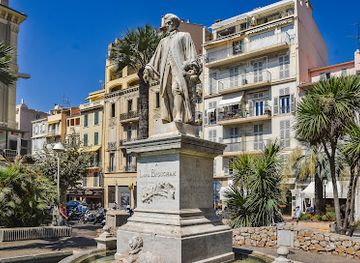 france/cannes/la-croisette/landmark/statue-de-lord-brougham