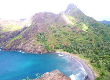 french-polynesia/marquesas-islands/landmark/hanatekuua-beach
