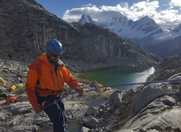 peru/huaraz/landmark/andean-peaks-adventure-expedition