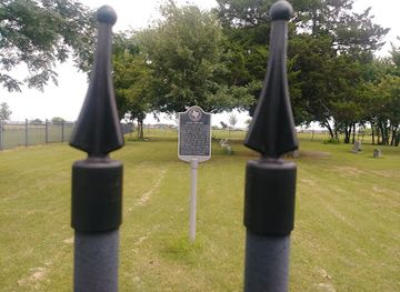 texas/dallas/landmark/letot-cemetery-texas-state-historical-marker