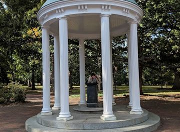 north-carolina/chapel-hill/landmark/unc-visitors-center