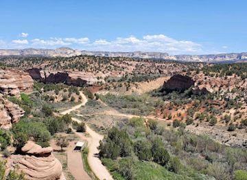 utah/kanab/landmark/national-park-tourz