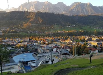 austria/schladming-dachstein/landmark/hiking-track-to-planai-mountain-station