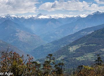 bhutan/phobjikha-valley/landmark/lawa-la