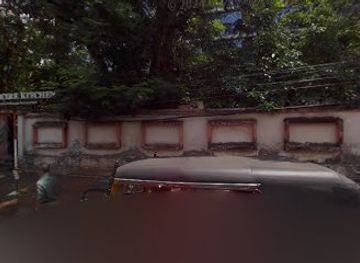 india/kochi/landmark/statue-of-knifebolus