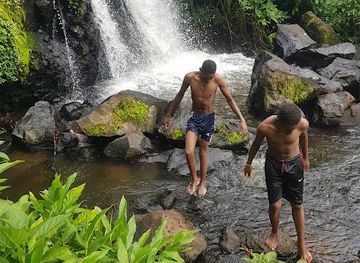 kenya/mount-kenya-national-park/landmark/ragati-waterfalls