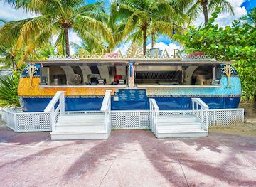 the-bahamas/new-providence/landmark/knosh