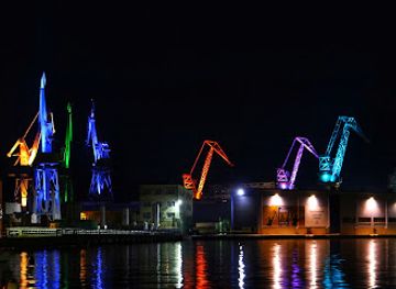 croatia/istria/landmark/lighting-giants